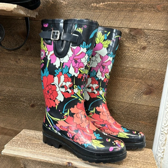 Sackroots boots Sz.6, lined with adjustable calf. Black/floral - Picture 1 of 7